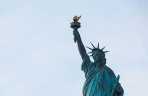 If you’ve ever traveled to America before, you’re probably already well-aware of just how expensive it can be, especially if you’re traveling to a place like New York City, America’s unofficial capital. From air fare to lodging, transportation, food, and other miscellaneous expenses, travel costs can grow to astronomical numbers.